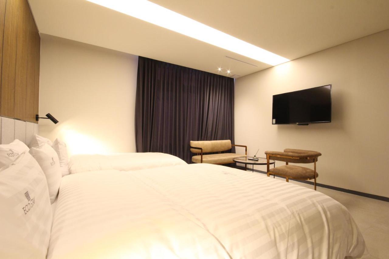 Hotel Eco Stay Jeonju Extérieur photo