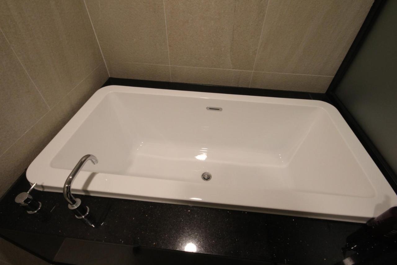Hotel Eco Stay Jeonju Extérieur photo