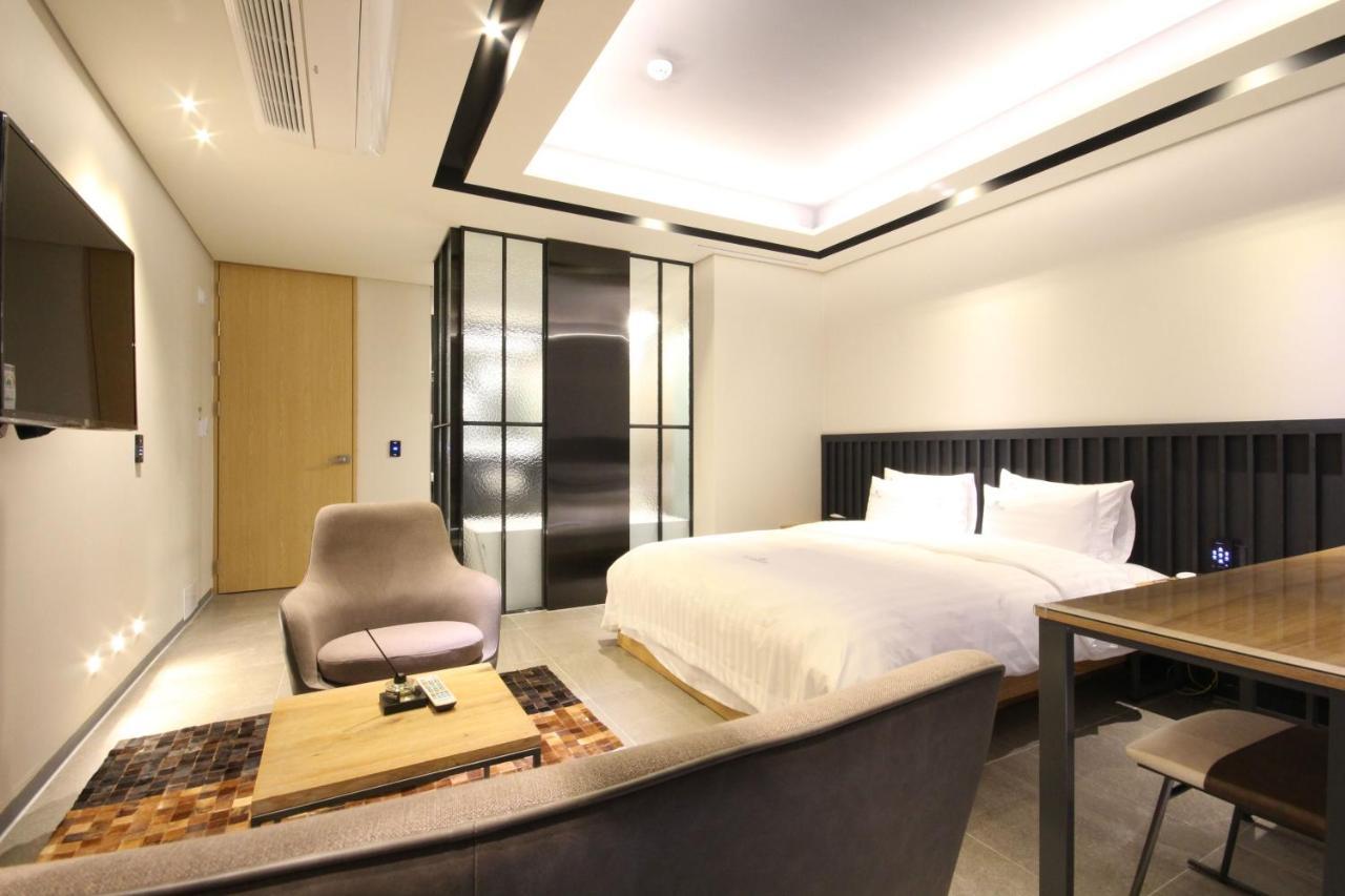 Hotel Eco Stay Jeonju Extérieur photo